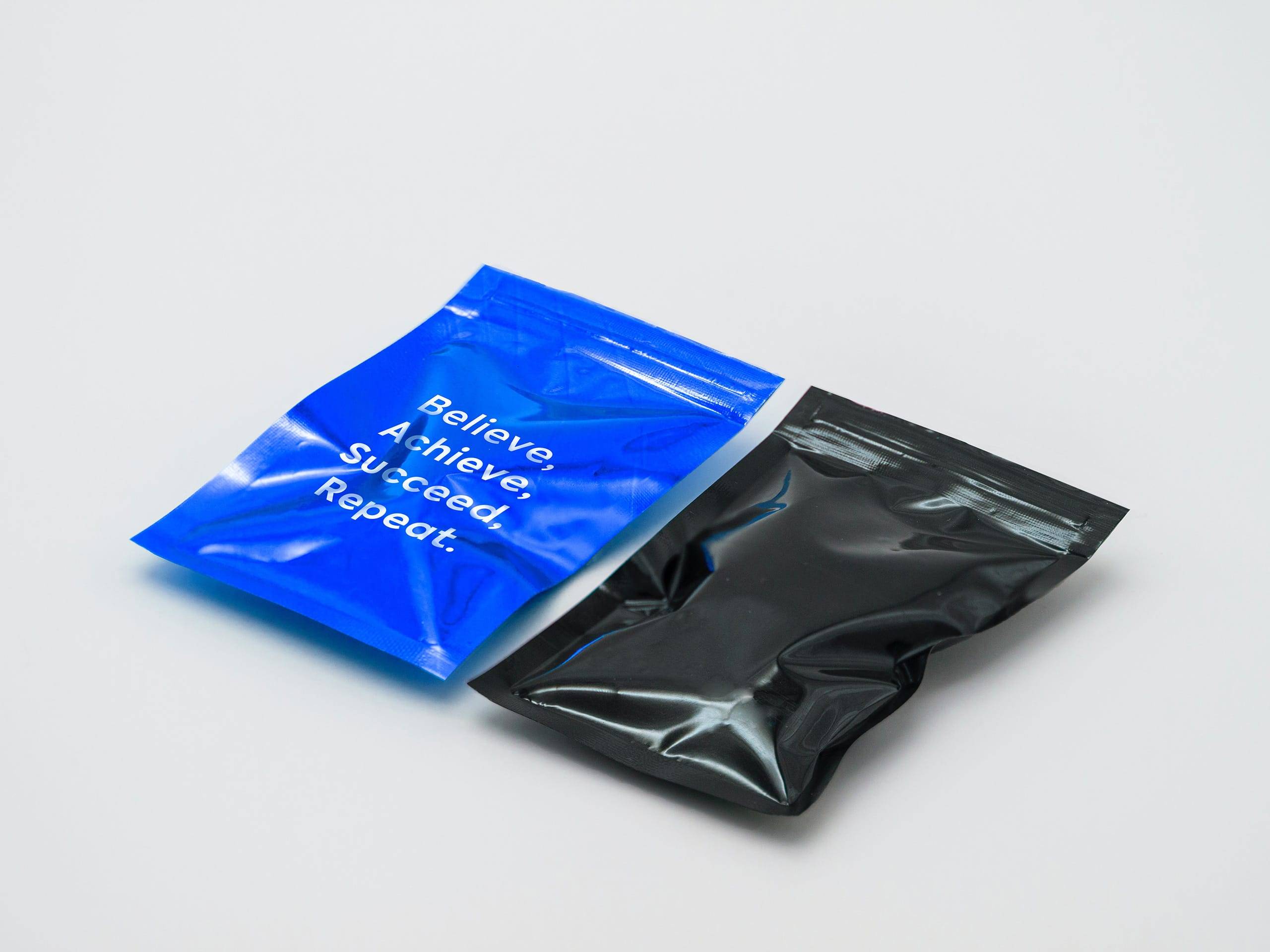 Plastic packages. Пакет Plastic Bag Mockup. Пакет брендированный полиэтиленовый. Plastic Bag Packaging. Прозрачная упаковка мокап.